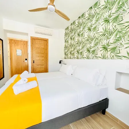 Pensjonat Nanit Ibiza Santa Eularia des Riu