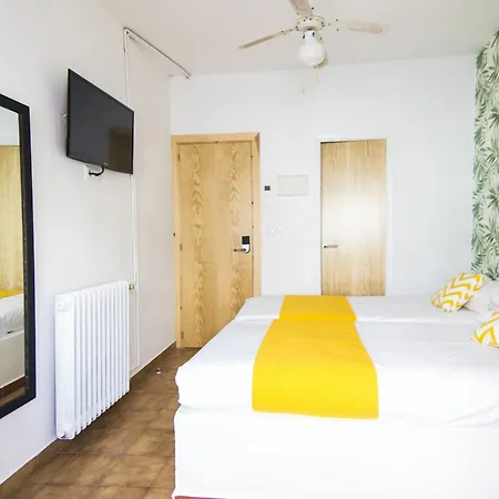 Pensjonat Nanit Ibiza 4*